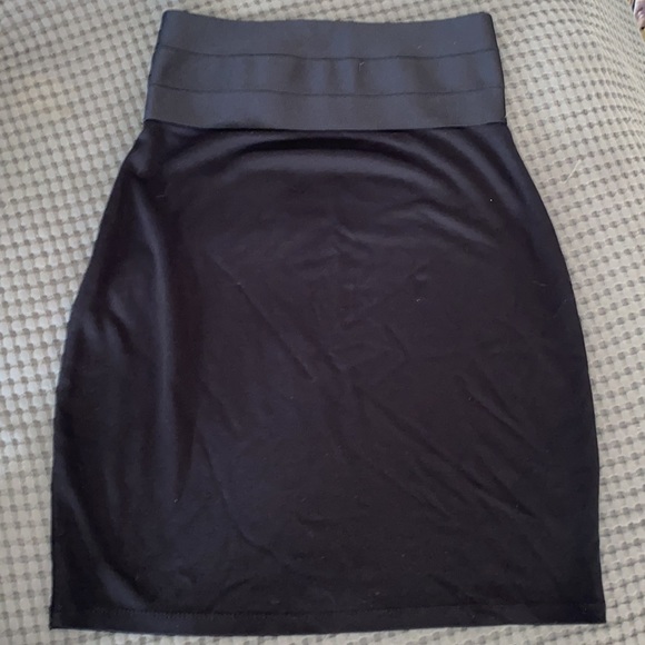Black Skirt with Body com Waist - Picture 5 of 6